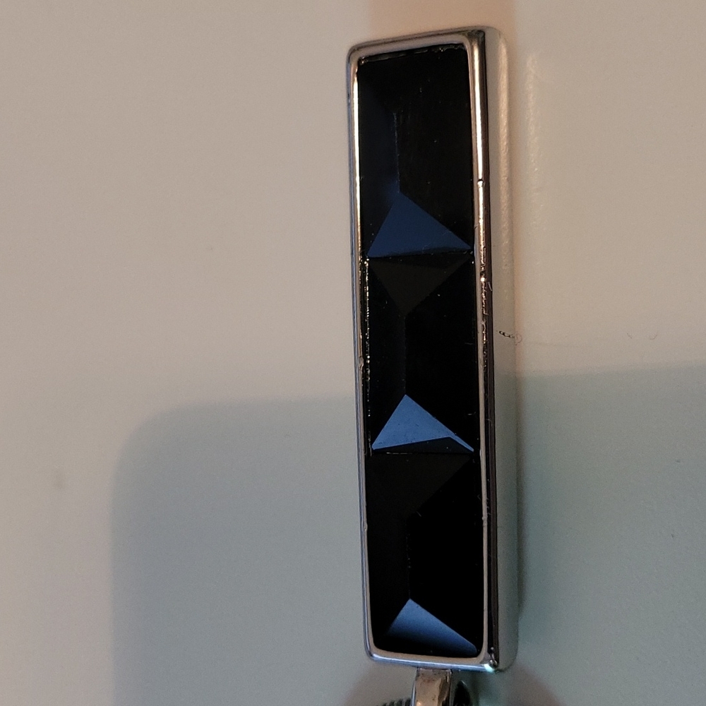 WhiteHouseBlackMarket | 18" Dual Sided Pendant Necklace | Excellent Condition